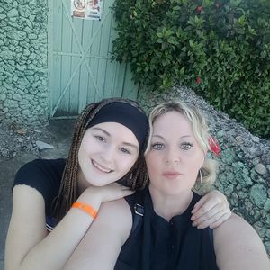 Meet your Posher, Marian